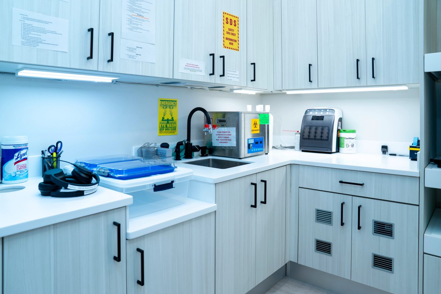 Clinical laboratory at Lower Columbia Endodontics