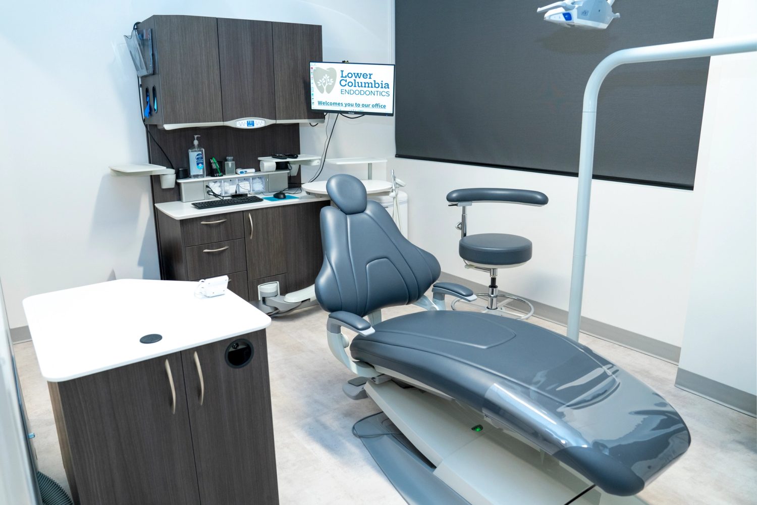 Modern exam room at Lower Columbia Endodontics